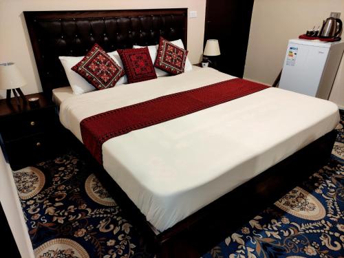 Majido Hotel — other in الشارع السياحي . وسط البلد .وادي موسى.البتراء Majido hostel, Wadi Musa Jordan, 71810