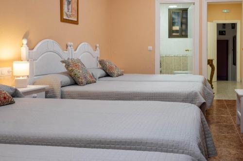 Sanvi Xerez Centro Room Type - Quadruple Room (4 Adults)