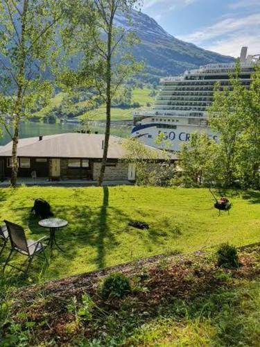 Moderne panoramaleilighet 3-roms i Olden in โอลเดน