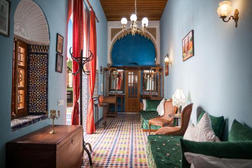 Deluxe Family Room image 10