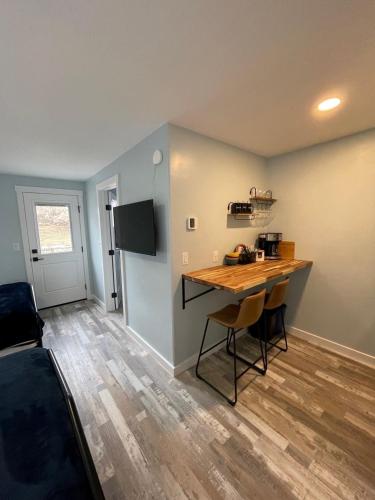 6 bedrooms, 11 beds