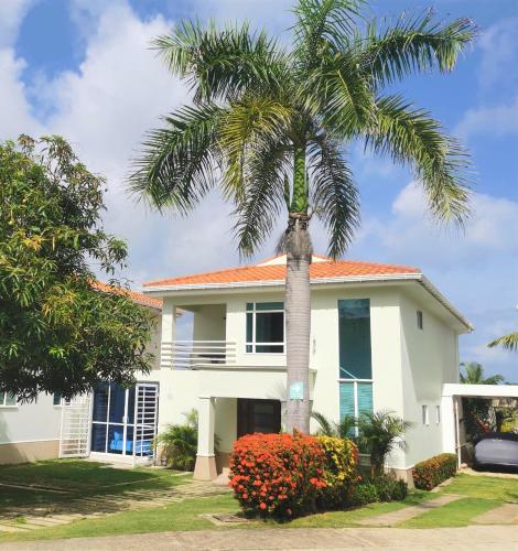 Exterior view, Beach Villa Sol & Mar Cartagena, beachfront & private pool in Punta de Canoa