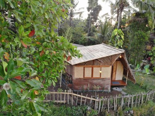 Eco Hut by Valley and 7 Waterfalls