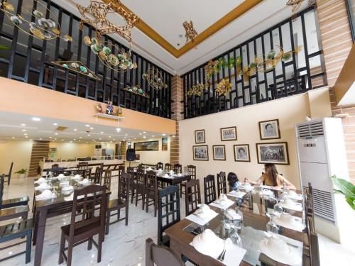 Restaurant, SEEYA HOTEL in Tubigon