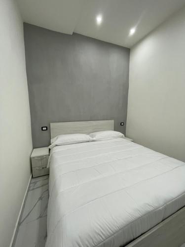 Rosa room luxury suite, Naples