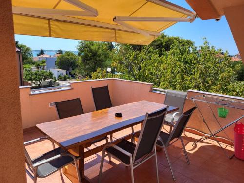 Apartment in Vrsi with Air conditioning, WIFI, Washing machine, Dishwasher (4836-2), Vrsi