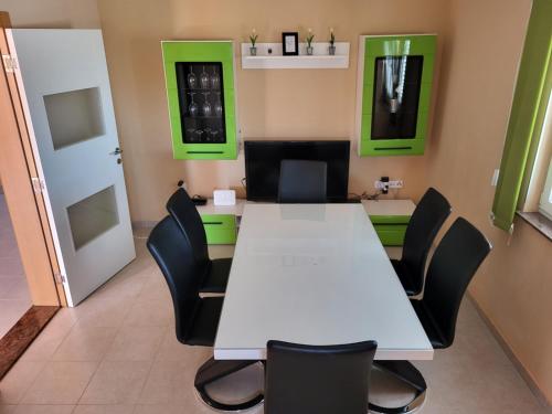 Apartment in Vrsi with Air conditioning, WIFI, Washing machine, Dishwasher (4836-2), Vrsi (foto 3)