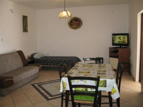 Apartment in Lopar with sea view, terrace, air conditioning, WiFi 4229-1, Lopar (zdjęcie 8)