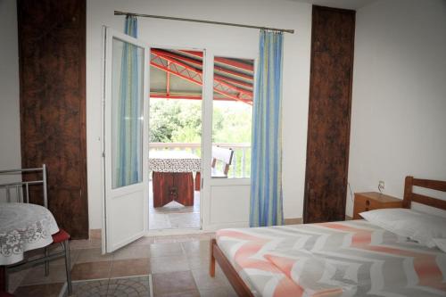 Apartment in Lopar with sea view, terrace, air conditioning, WiFi 4229-1, Lopar (zdjęcie 10)