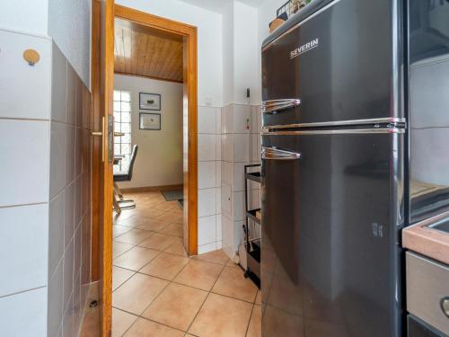 Konyha, Home with Sauna & Terrace in Suhl