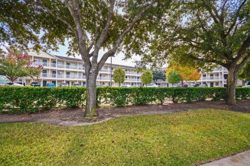 InTown Suites Extended Stay Select Houston Stafford - image 6
