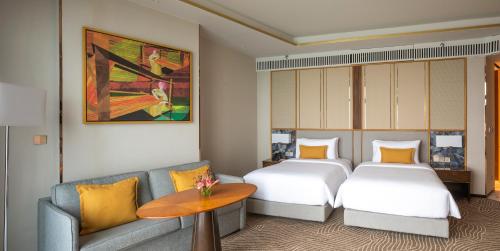 Fili Hotel at Nustar Cebu Room Type - Deluxe Family Room