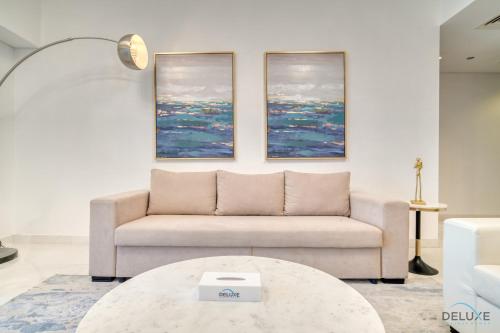Sea Views from Living to Bedroom Perfect for Staycation, Dubai Marina by Deluxe Holiday Homes, Dubai (photo 3)