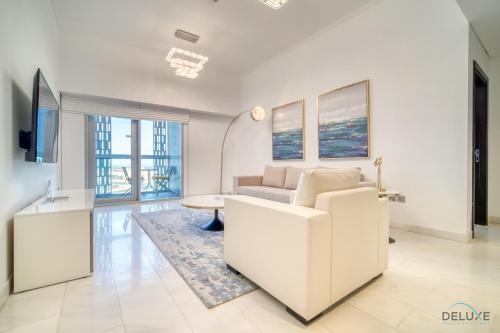 Sea Views from Living to Bedroom Perfect for Staycation, Dubai Marina by Deluxe Holiday Homes, Dubai (photo 2)