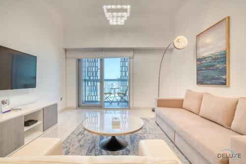 Sea Views from Living to Bedroom Perfect for Staycation, Dubai Marina by Deluxe Holiday Homes, Dubai (photo 10)