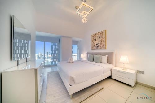 Sea Views from Living to Bedroom Perfect for Staycation, Dubai Marina by Deluxe Holiday Homes, Dubai (photo 7)