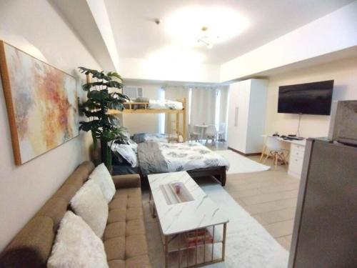 A2J Luxury Venice Studio Suite Near BGC Malls, Manila