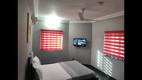 Standard Double Bed Bedroom in Lome Togo, Lomé (foto 6)