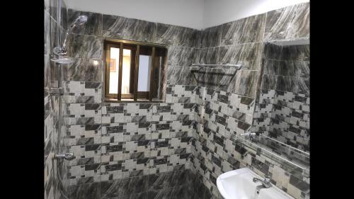 Standard Double Bed Bedroom in Lome Togo, Lomé (foto 10)