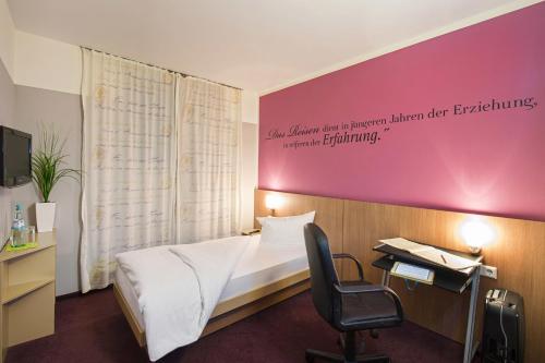 Guestroom, Hotel Mainstation in Frankfurt East