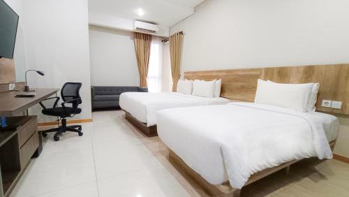 1 queen bed, 1 twin bed