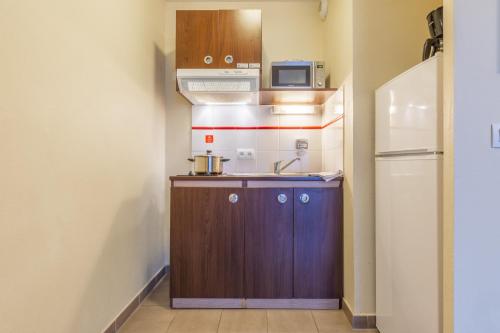 Zenitude Hôtel-Résidences Magny-les-Hameaux - image 3