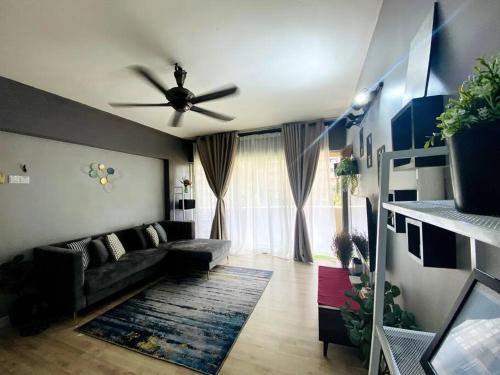 Suasana Stay & Homestay Sentul Utama Kuala Lumpur 3R3BR 2AC 2 Car park-Netflix-WIFI-Pool View