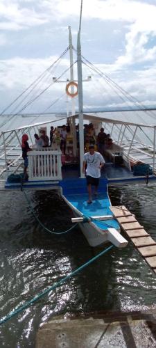 Jao bay boat charter in Olango Island