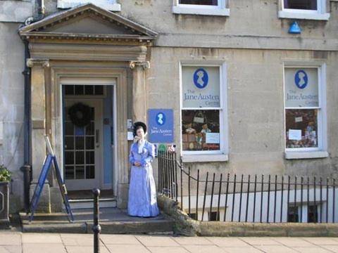 Weston Lawn - image 3