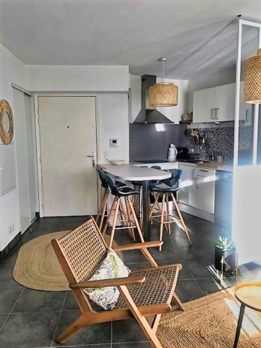 Very nice and modern one-bedroom apartment 3-star rated - image 7