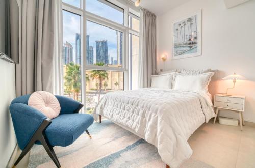 Studio with City Views, Jumeirah Lake Towers - Mint Stay, Дубай