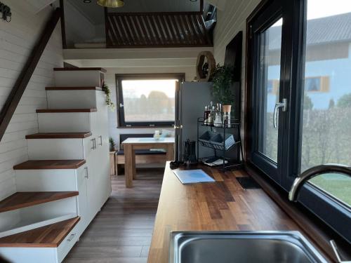 Dotări, TinyHouse -Reset im Vilstal -Zurück zum Ursprung (TinyHouse -Reset im Vilstal -Zuruck zum Ursprung) in Aldersbach