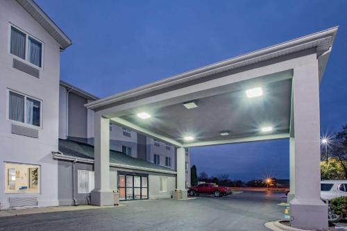 Baymont by Wyndham Milan Baymont by Wyndham Milan