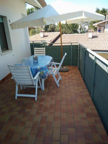Comfy flat with balcony at 30metres from the beach