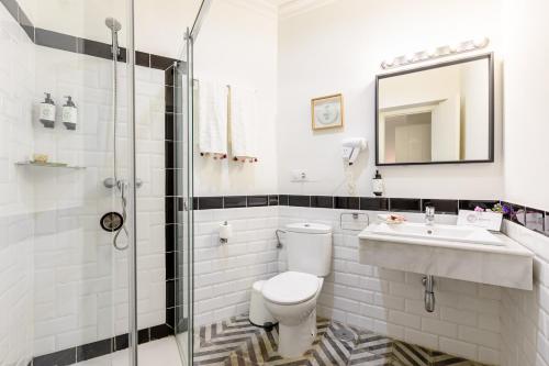Superior Double or Twin Room image 3
