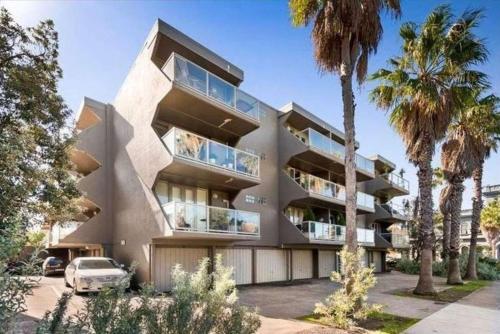 Beachside Harbour apartment
