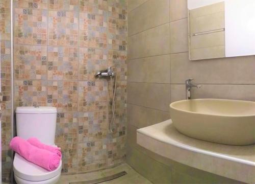  Kapetanios Boutique in Agios Georgios