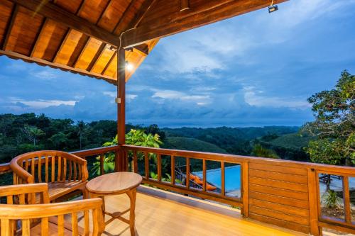 Deluxe Double Room with Balcony and Sea View image 7