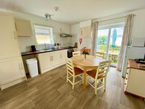Golden Acre Jurassic Coastal Lodges - Bridport