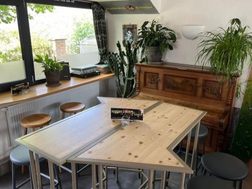 Musikbühne Flieger - das Konzept - Loften in einer Kneipe (Musikbuhne Flieger - das Konzept - Loften in einer Kneipe) in Tettnang