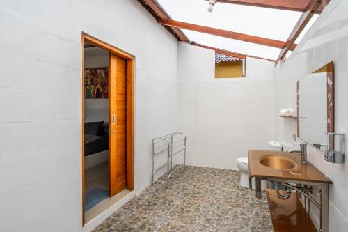 Deluxe Double Room with Balcony and Sea View image 6