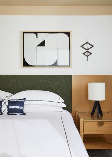 423099517 Kimpton Hotel Enso by IHG
