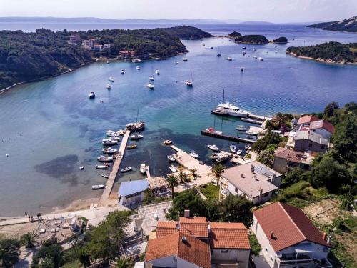 Apartment Sea – khách sạn tại Supetarska Draga