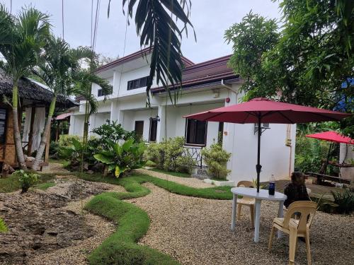 Mannah Garden Staycation House - Panglao, Bohol Room Type - Family Room with Balcony