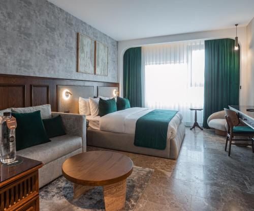 Bratus Hotel in 아카바