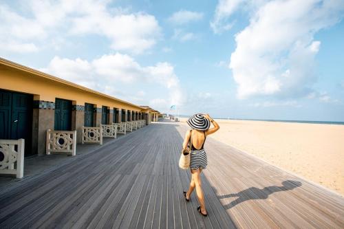 Beach, La Maison du Cavalier, Chateau de lAvenue in Pierrefitte-en-Auge