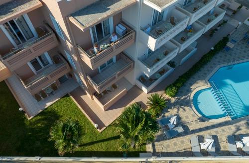 Dias Hotel Apartments - image 9