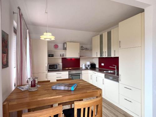 Haus-Wind-Sand-Sterne-und-Meer-Whg-01-Wind in Sankt Peter-Ording City Center