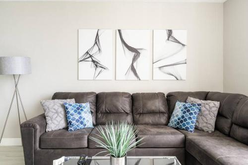 Luxury Stylish Oceanfront 2 bedroom 2 bathroom in HOLLYWOOD FL in Hollywood, USA