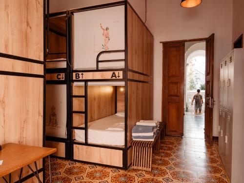 1 twin bed